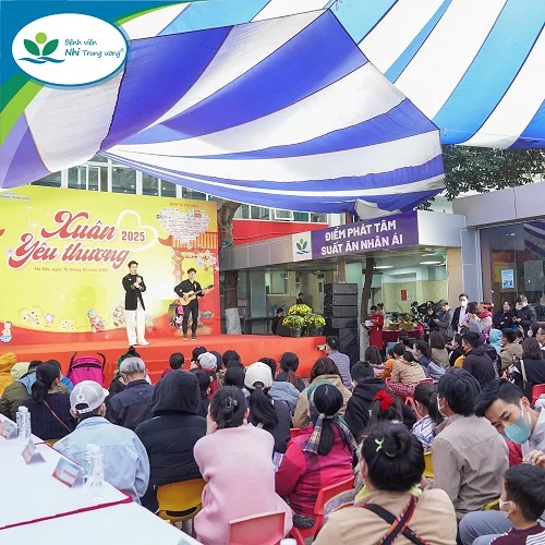Tết trên bệnh viên nhi Trung Ương