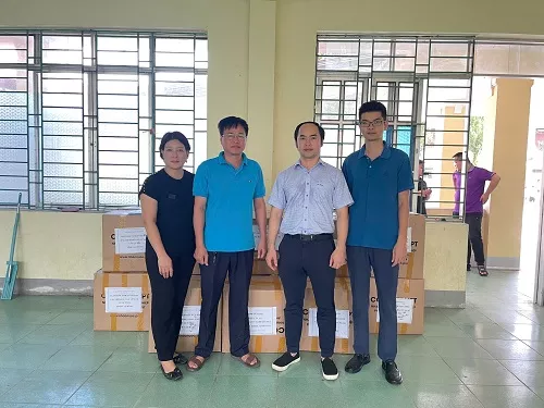 Dược đại bắc chung tay bão lũ